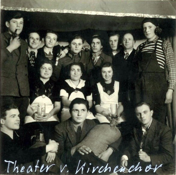 Zoom-In 1950-Theater-4.jpg