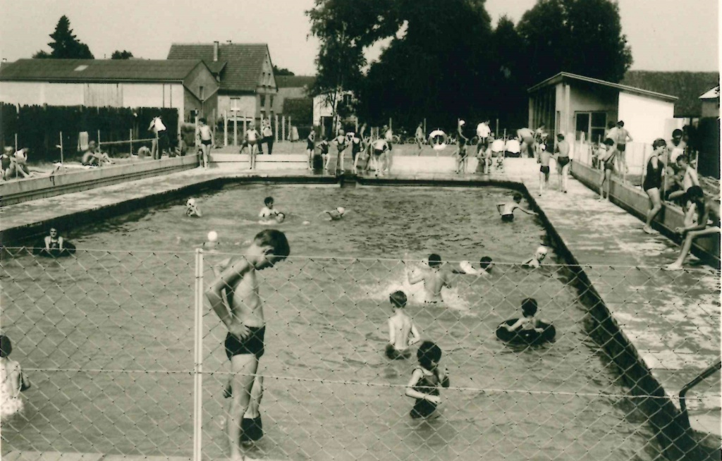 Vergrößern Pfarrfest-2016-Buch-Hoos-2-78.jpg