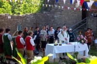 2002 - Burgfest Kirche (01).JPG