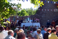 2002 - Burgfest Kirche (05).JPG