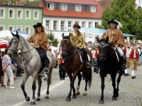 2007.08.19 - Kirchweihumzug Aub (02).JPG
