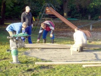 2007.10 - Spielplatzrenovierung (03).JPG