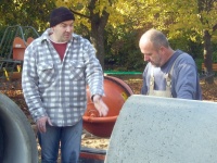 2007.10 - Spielplatzrenovierung (24).JPG