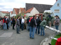 2008.04.30 - Maibaumaufstellen (15).JPG