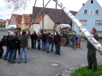 2008.04.30 - Maibaumaufstellen (25).JPG