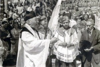 1950.07 - Abholung Pfarrer Diener in Aub 1.jpg