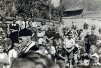 1950.07 - Abholung Pfarrer Diener in Aub 2.jpg