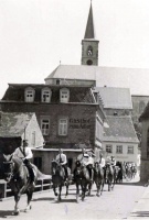 1950.07 - Abholung Pfarrer Diener in Aub 13.jpg