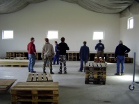 2006.04.15 - Bühne bauen (10).JPG